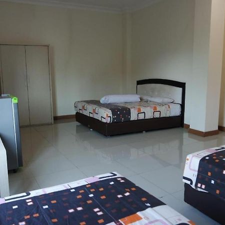 Hotel Sulawesi Gorontalo Surabaja Zewnętrze zdjęcie